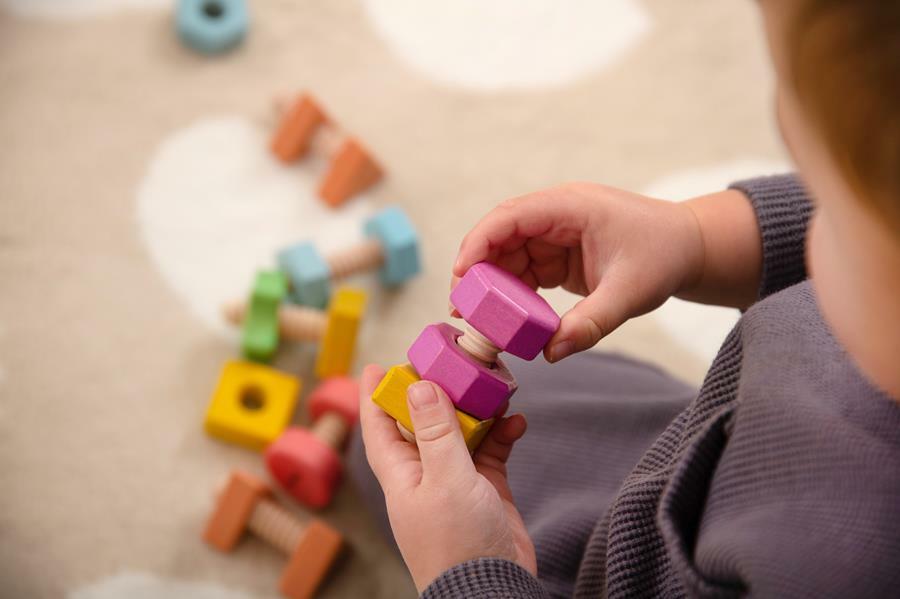 Tęczowe drewniane nakretki i śruby duży zestaw