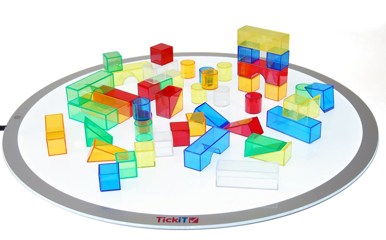 Kolorowe przeźroczyste klocki konstrukcyjne do tablic LED i stolików