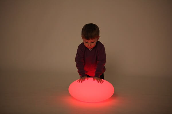 Świetlisty kolorowy kamień