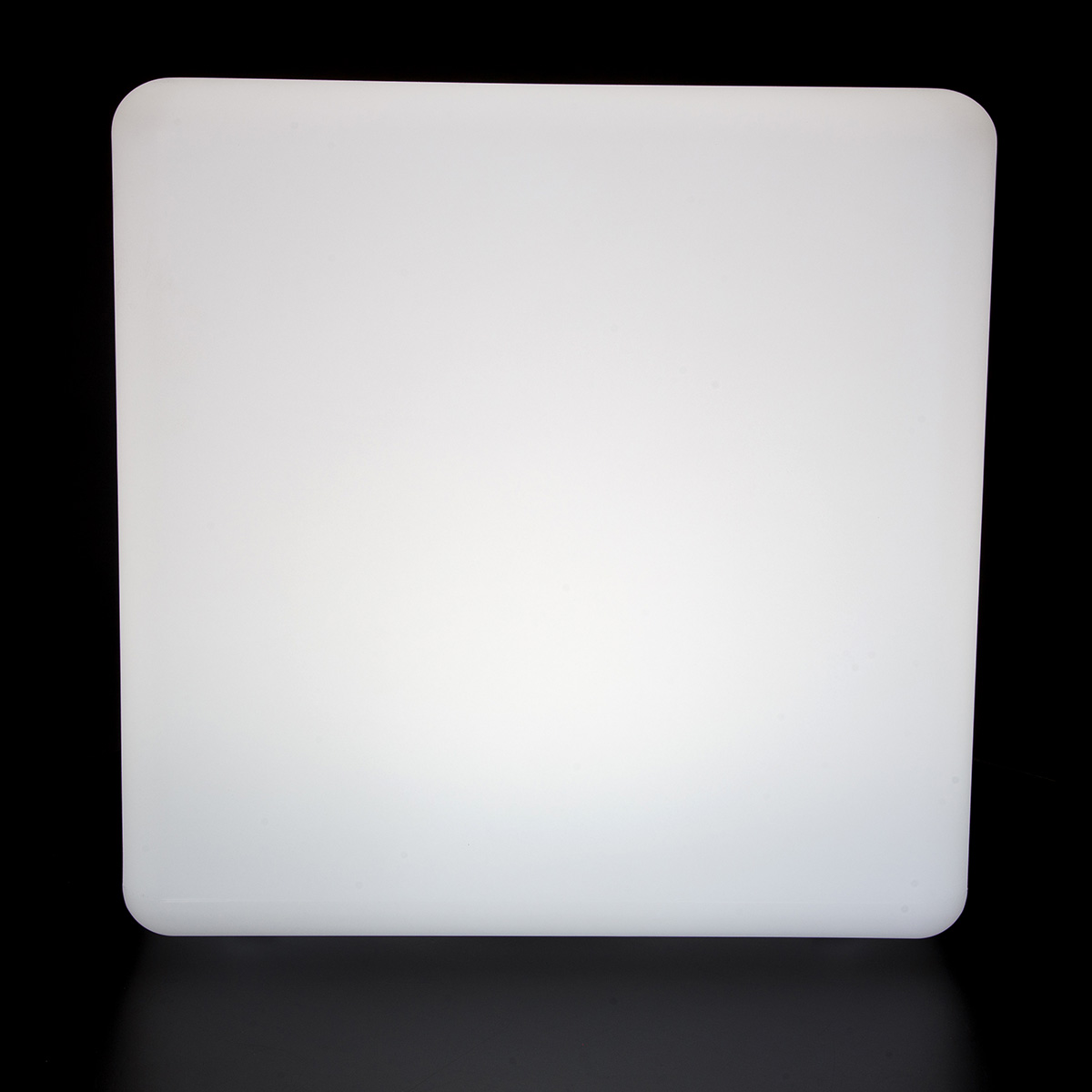 Świetlisty kolorowy sześcian