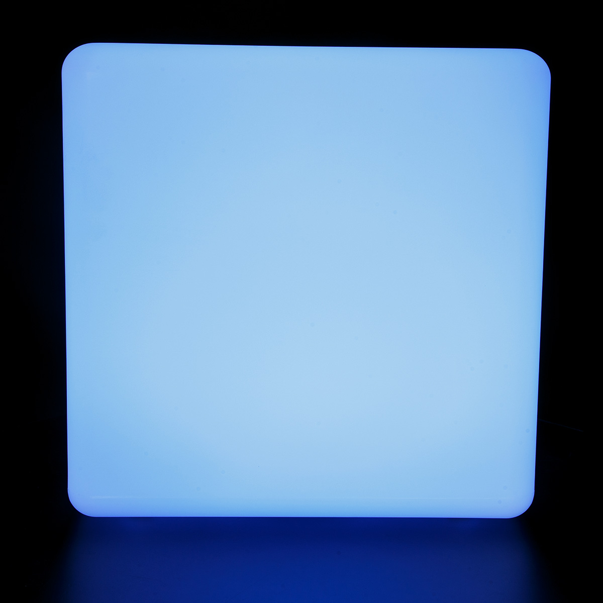 Świetlisty kolorowy sześcian