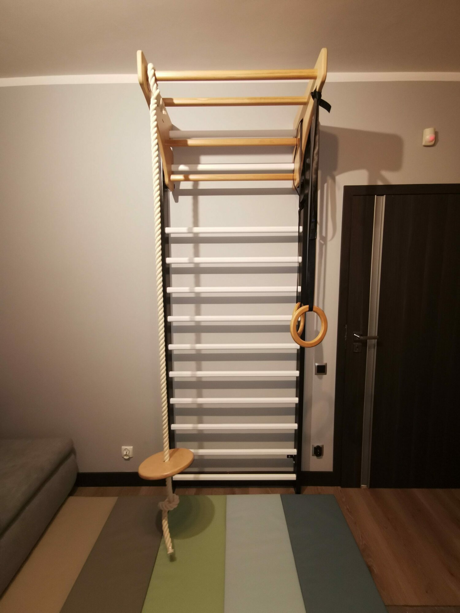 Drążek gimnastyczny drewniany