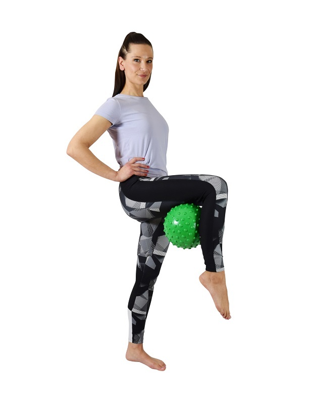 gymnic-aku-ball-pilka-sensoryczna-z-wypustkami