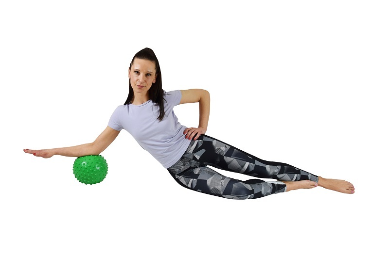 gymnic-aku-ball-pilka-sensoryczna-z-wypustkami