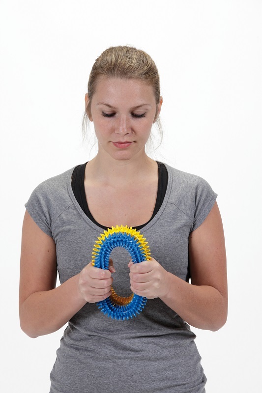 gymnic-aku-ring-ringo-do-cwiczen-z-kolcami