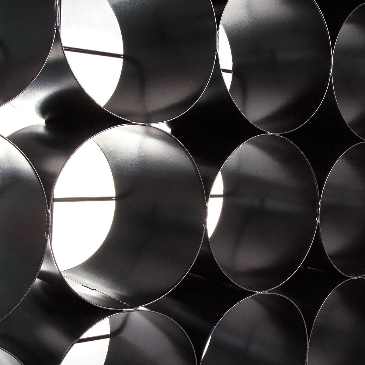 Półka basenowa typu „gołębnik” na ręczniki